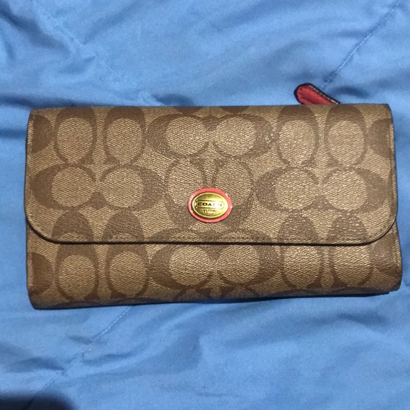 Coach Handbags - Coach Tri-fold Wallet